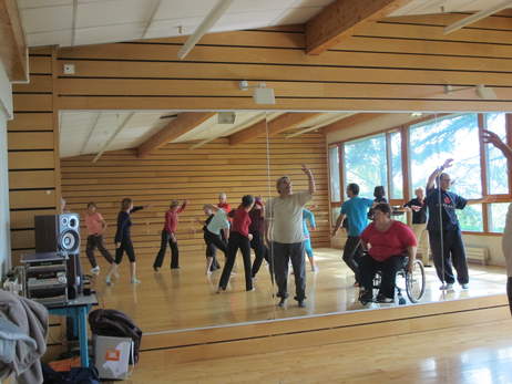 2016-10-06-1er atelier danse dans la salle Diaghilev avec  Jean-Pierre